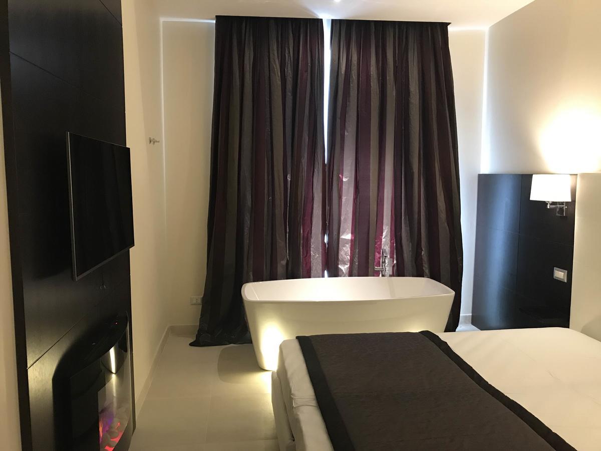 Double or Twin Room,1216163845:JPEG